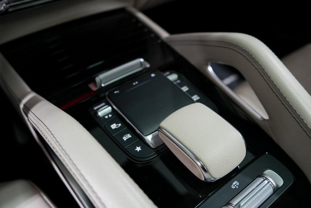 Used 2021 Mercedes-Benz GLS 580 4MATIC image 17