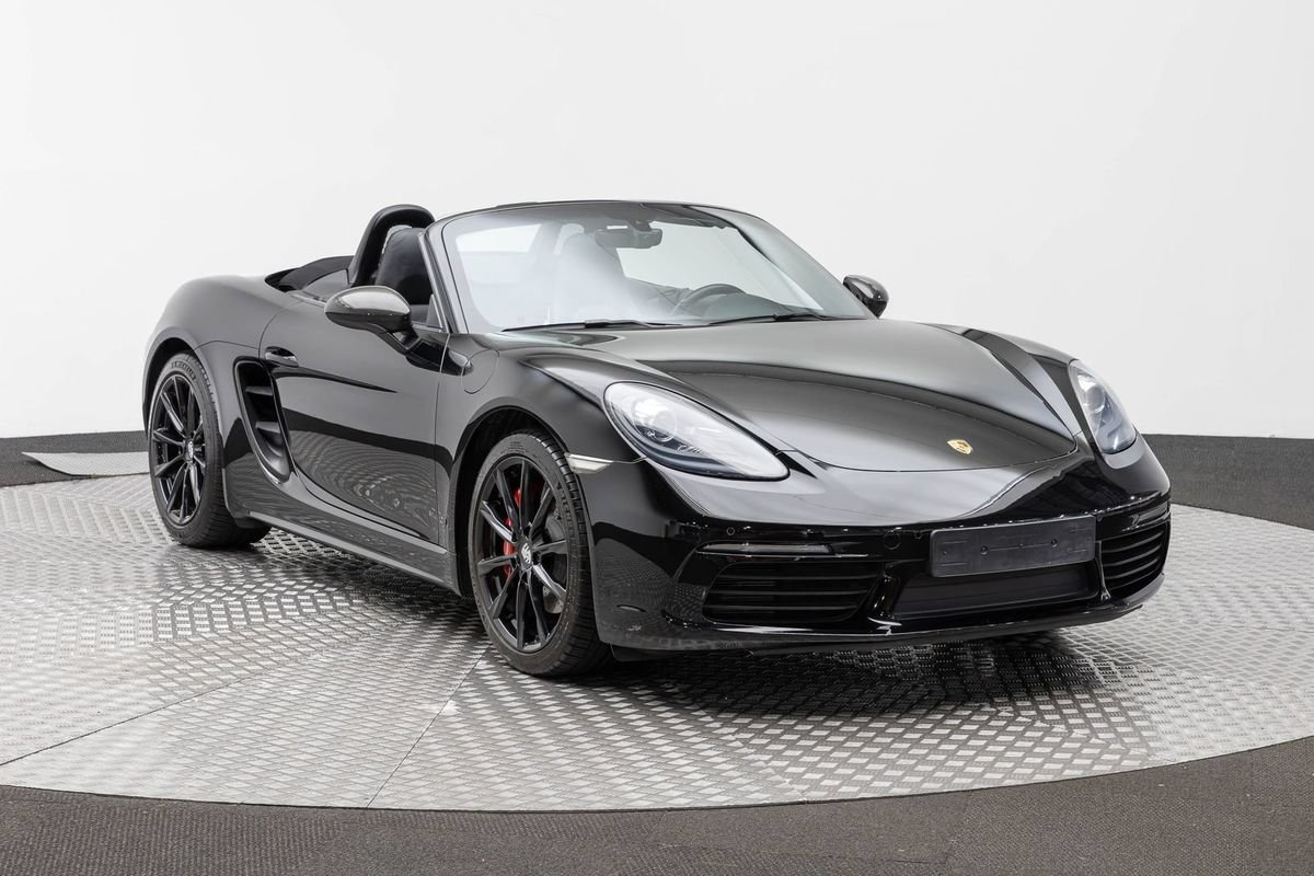 Used 2017 Porsche 718 Boxster S RWD image 4