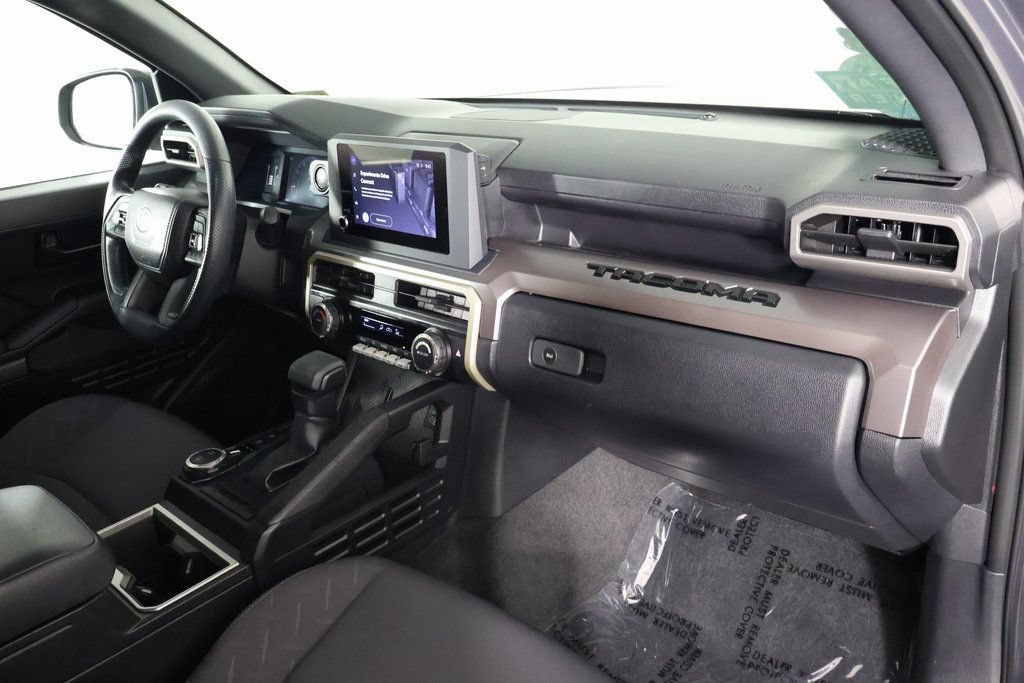 Used 2025 Toyota Tacoma SR5 AWD/4WD image 9