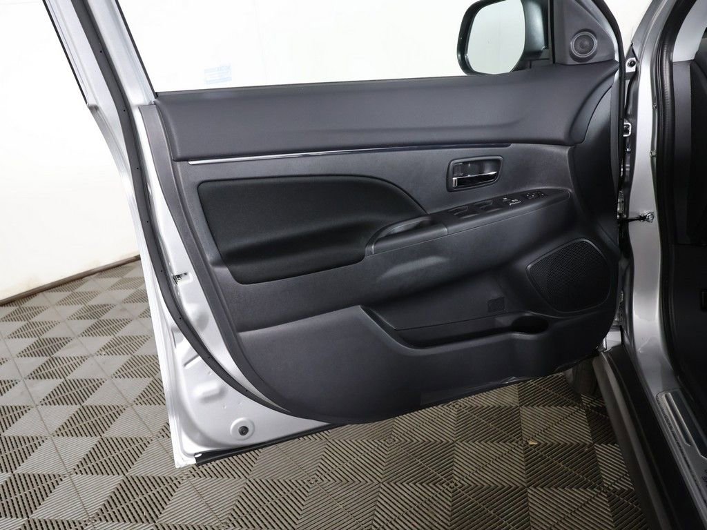 New 2026 Mitsubishi Outlander Sport LE AWD/4WD image 19