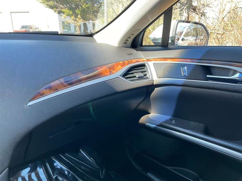 Used 2013 Lincoln MKZ image 72