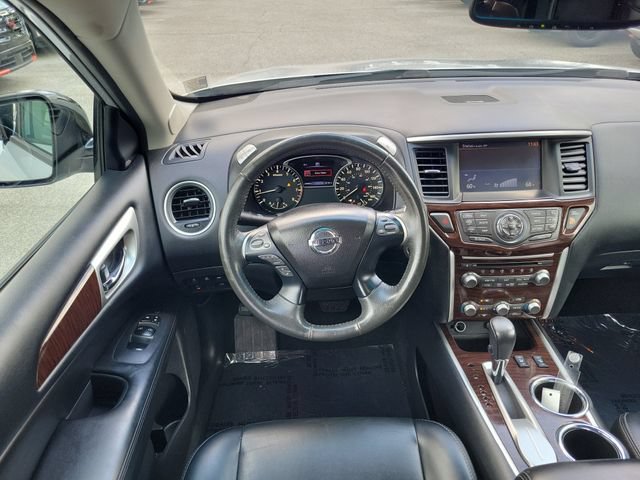 Used 2016 Nissan Pathfinder SL w/ SL Tech Package FWD image 11