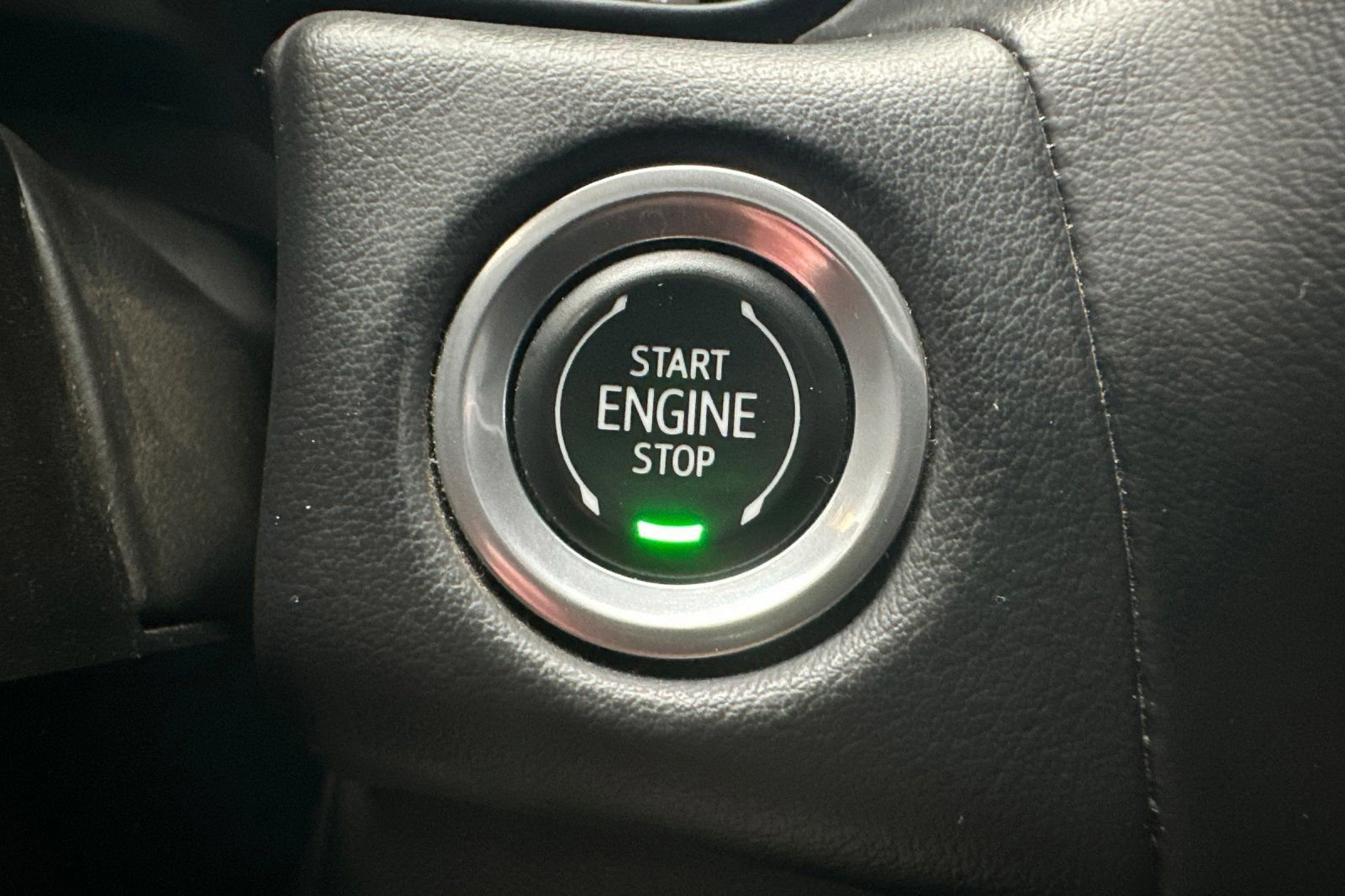 Used 2023 GMC Yukon AT4 image 24