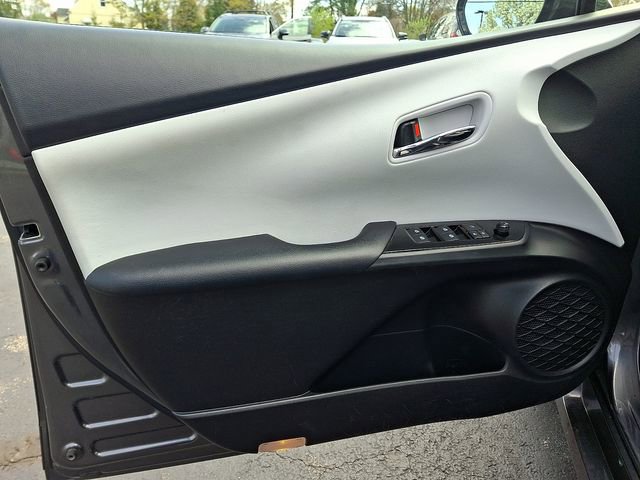 Used 2017 Toyota Prius Prime Plus w/ Protection Package FWD image 13