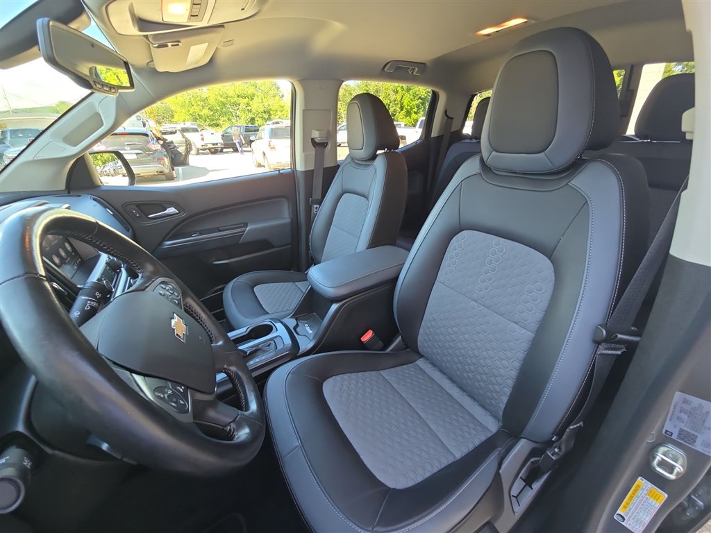 Used 2021 Chevrolet Colorado Z71 AWD/4WD image 17