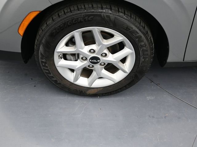 Used 2023 Kia Soul LX w/ LX Technology Package image 9