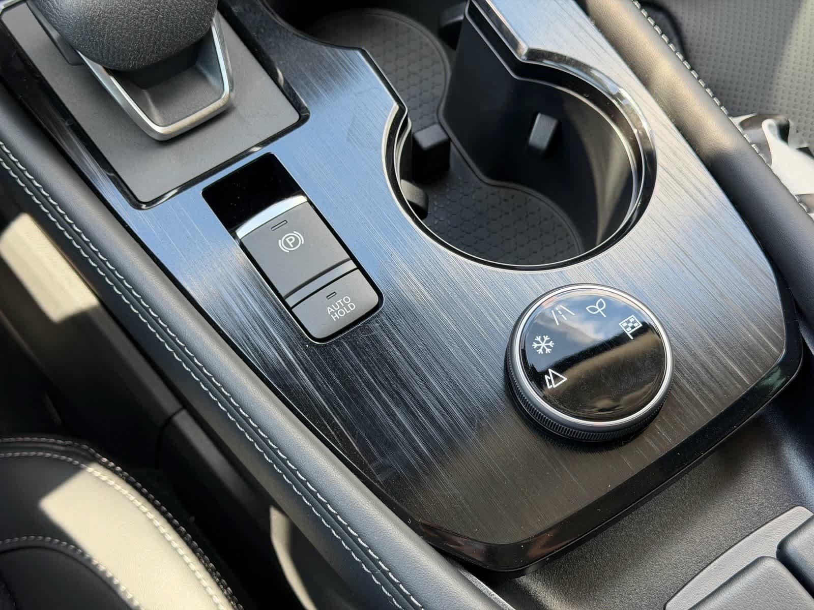 New 2026 Nissan Rogue Platinum AWD/4WD image 19