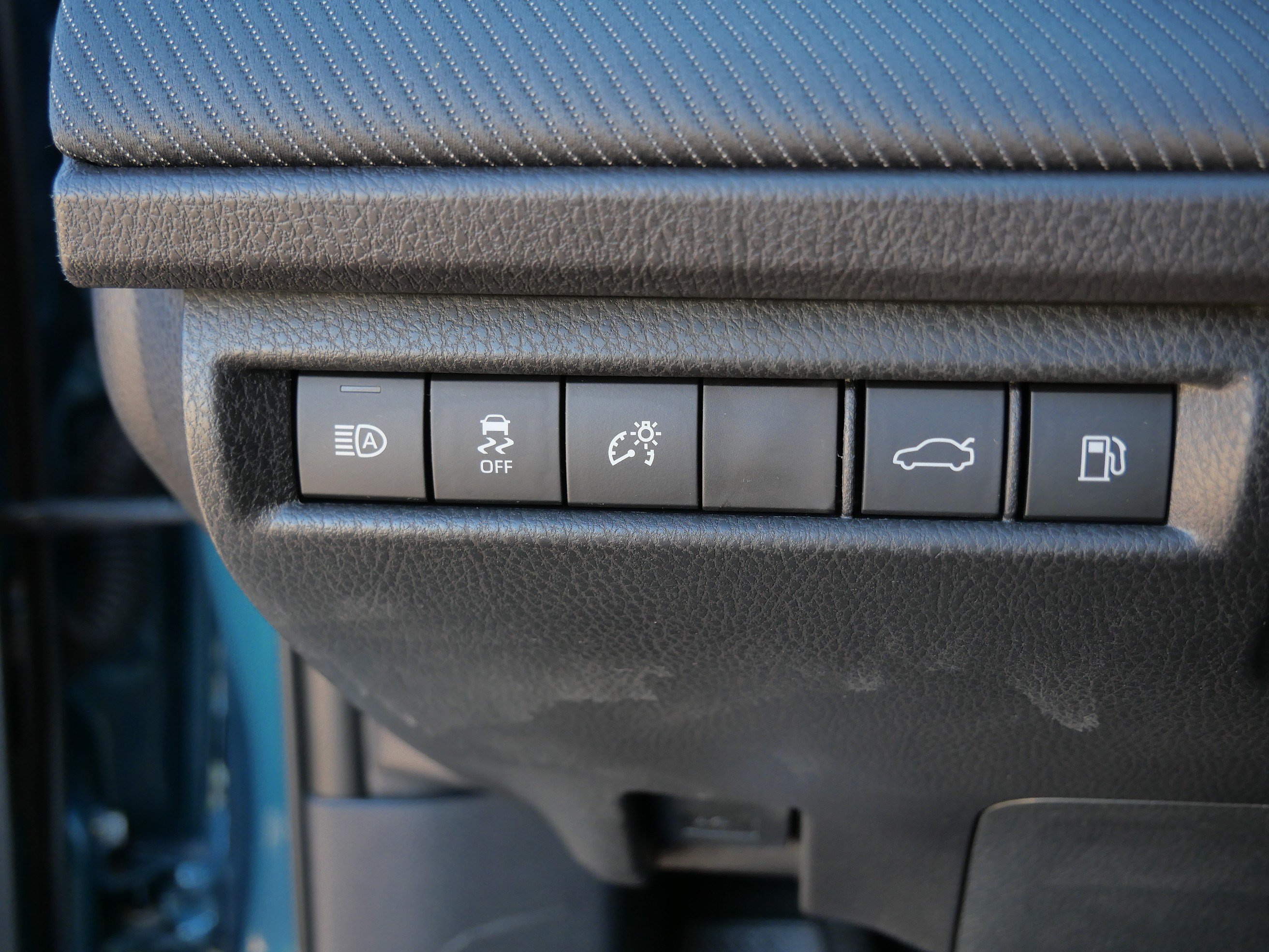 Used 2026 Toyota Camry SE FWD image 28