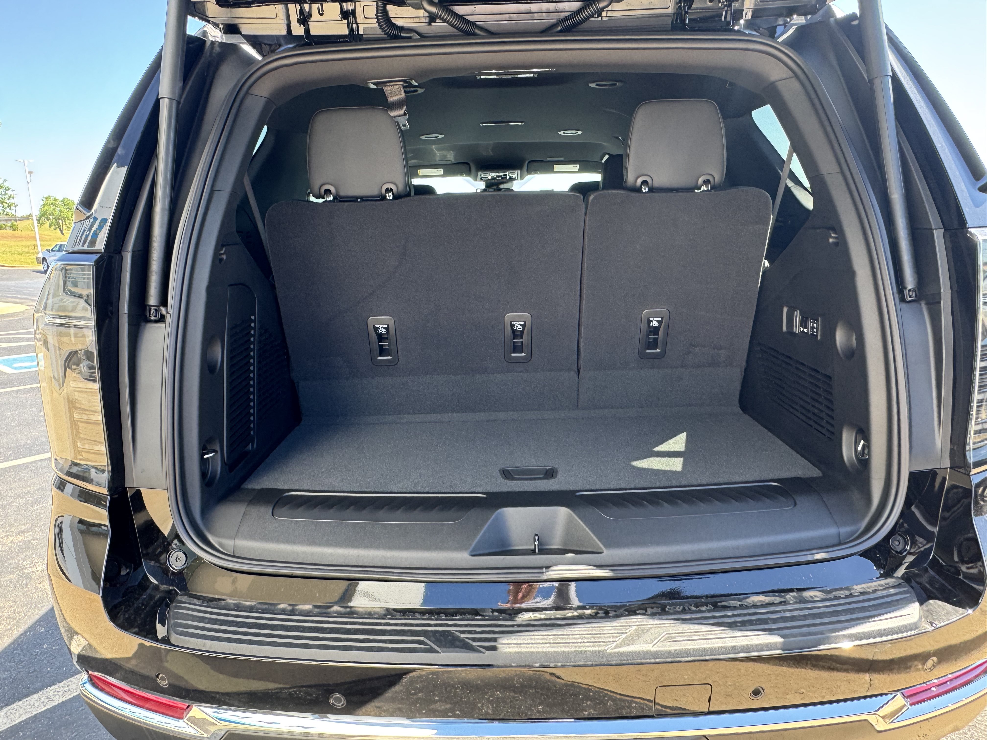 New 2026 Chevrolet Tahoe LT w/ Comfort Package AWD/4WD image 5