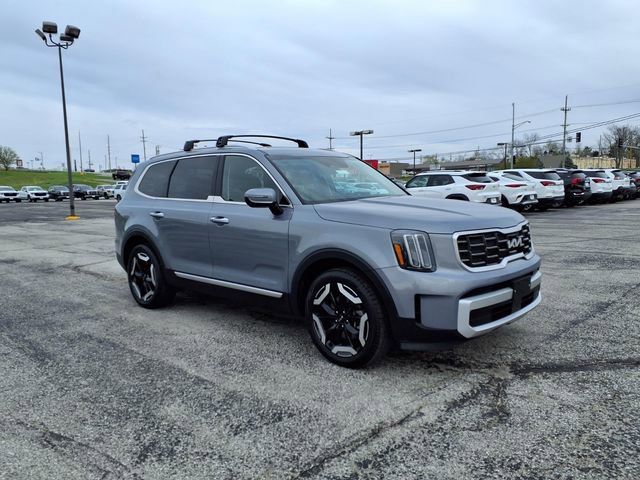 Used 2025 Kia Telluride S image 6