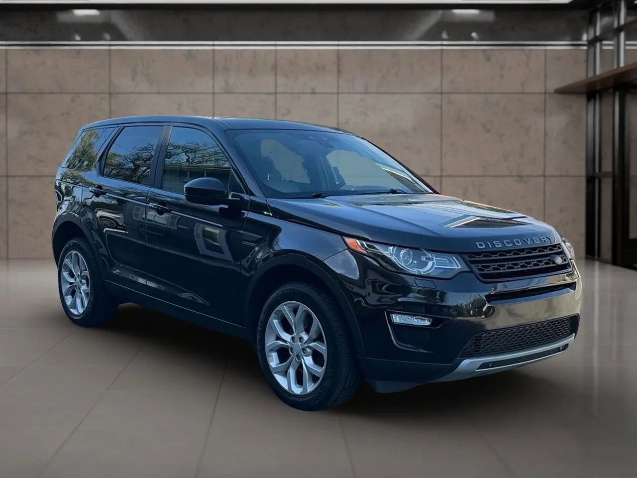 Used 2015 Land Rover Discovery Sport HSE AWD/4WD image 8