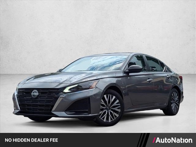 Used 2024 Nissan Altima 2.5 SV