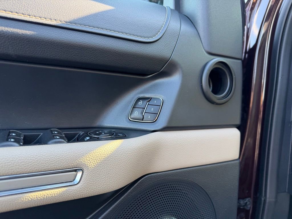 Used 2024 Ford Expedition Limited image 14