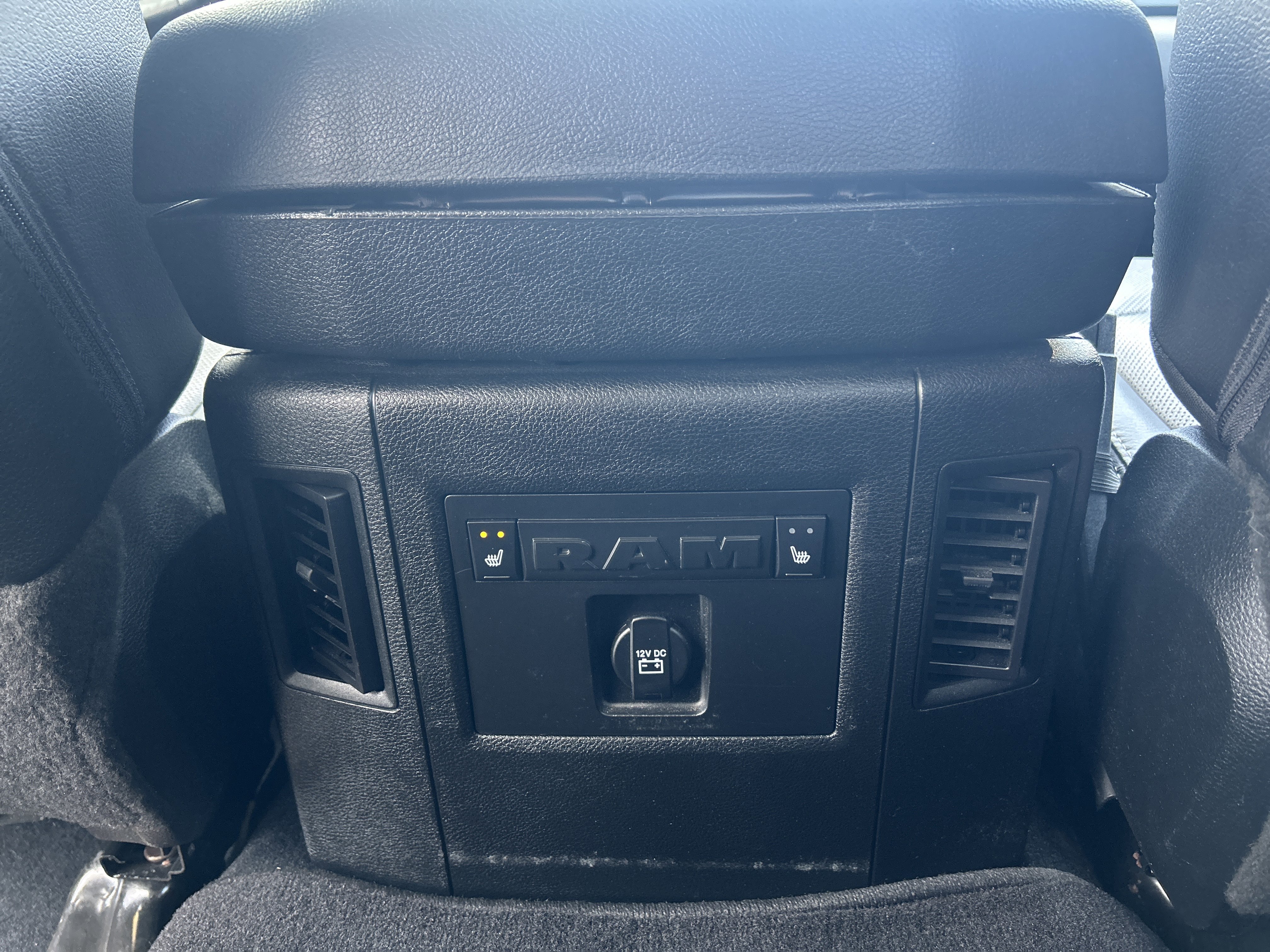 Used 2018 RAM 2500 Laramie w/ Off Road Package AWD/4WD image 28