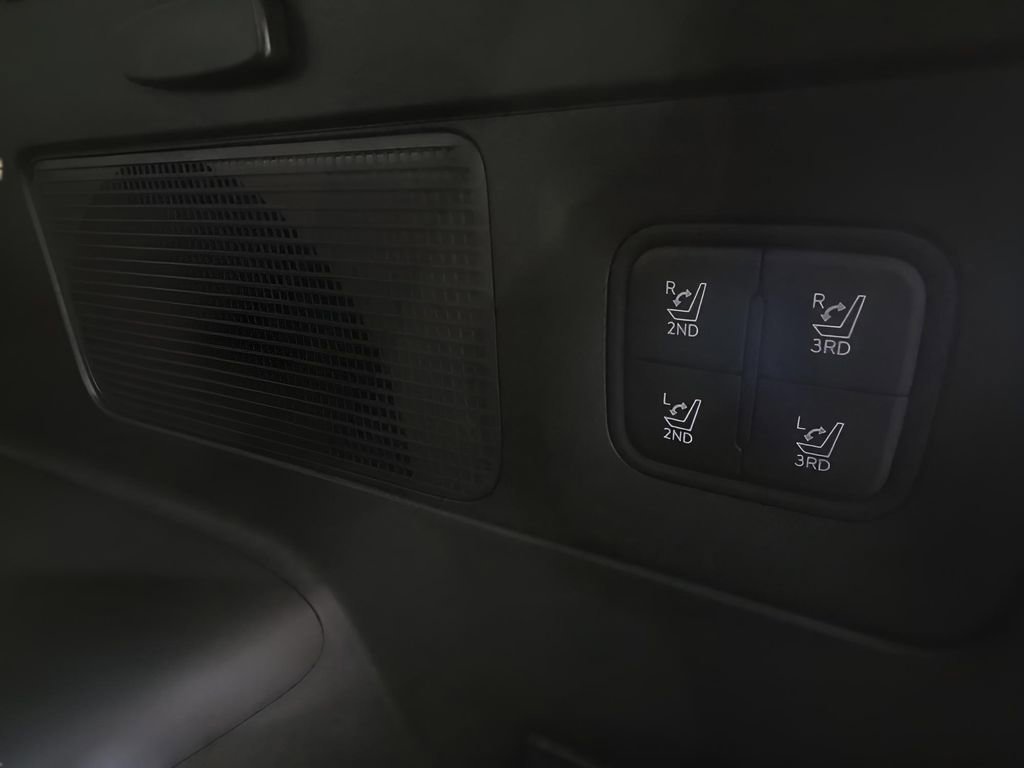 New 2026 Hyundai Ioniq 9 Limited image 17