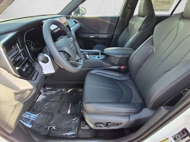 New 2026 Lexus TX 500h AWD w/ Technology Package image 4