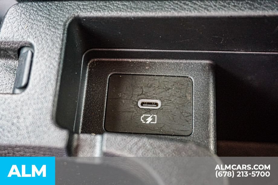 Used 2024 Nissan Versa SV FWD image 43
