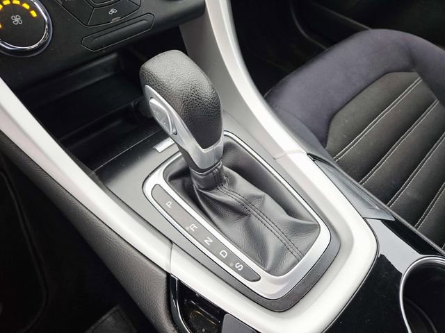Used 2015 Ford Fusion SE image 24