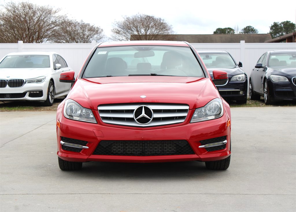 Used 2013 Mercedes-Benz C 250 Luxury image 2