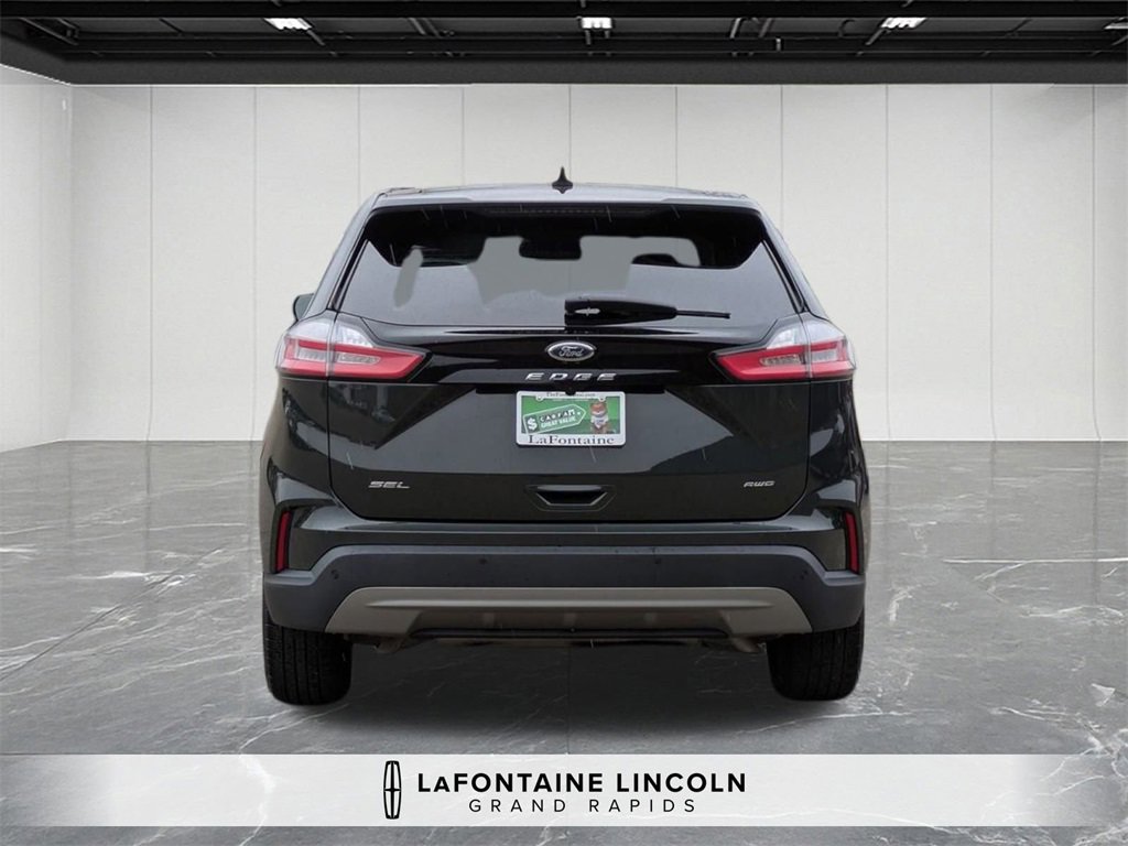 Used 2023 Ford Edge SEL w/ Convenience Package image 3
