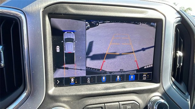 Used 2022 GMC Sierra 2500 SLT w/ SLT Premium Package image 23