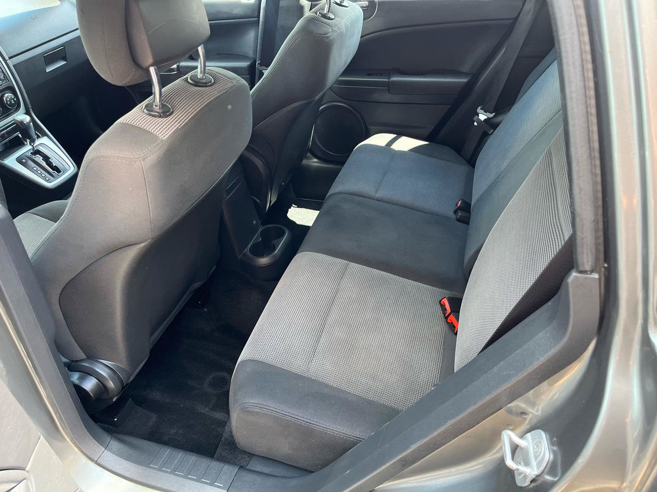 Used 2011 Dodge Caliber Mainstreet FWD image 22