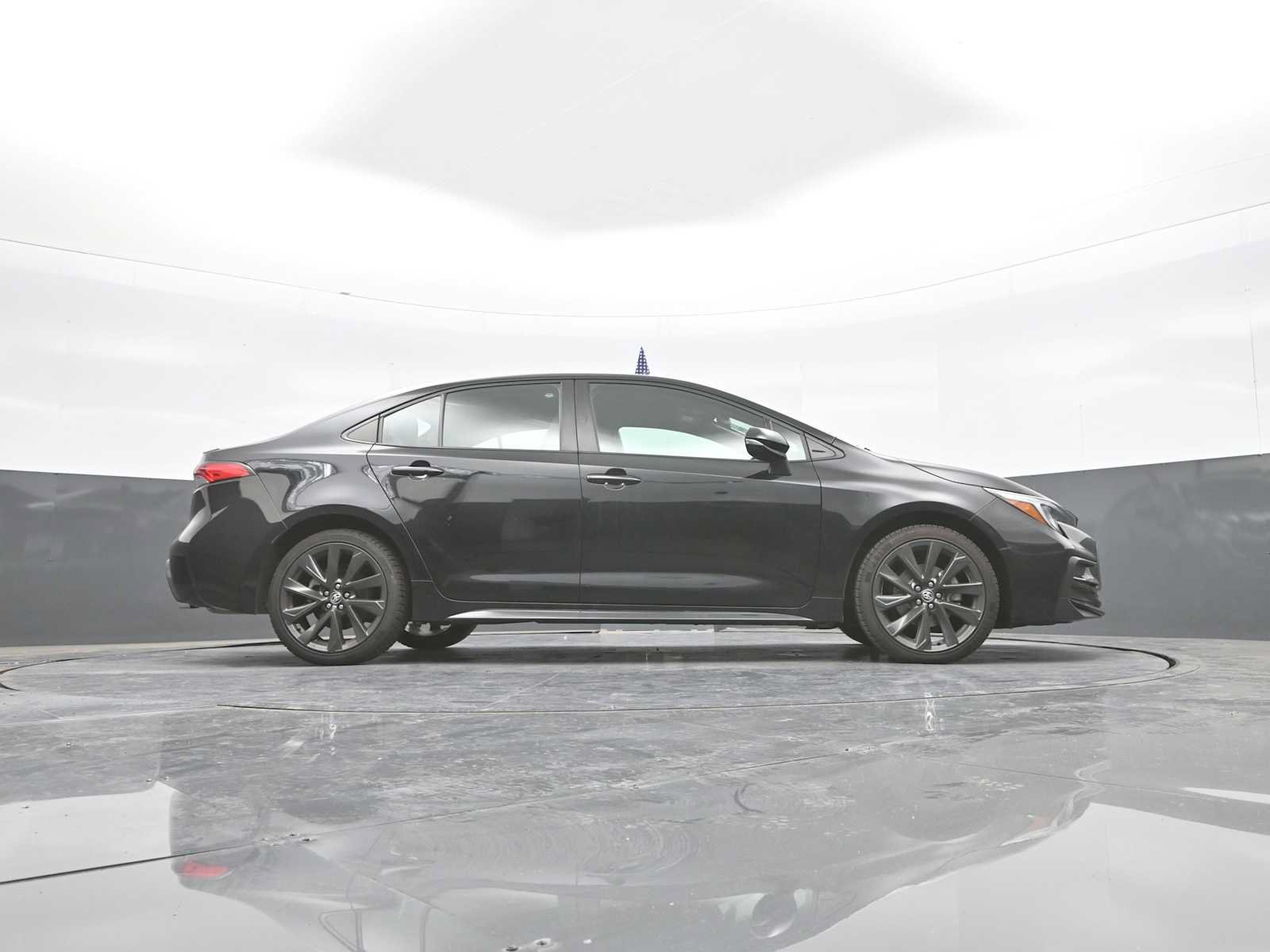 Used 2024 Toyota Corolla SE FWD image 43
