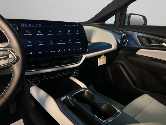 New 2026 Chevrolet Equinox EV LT image 26