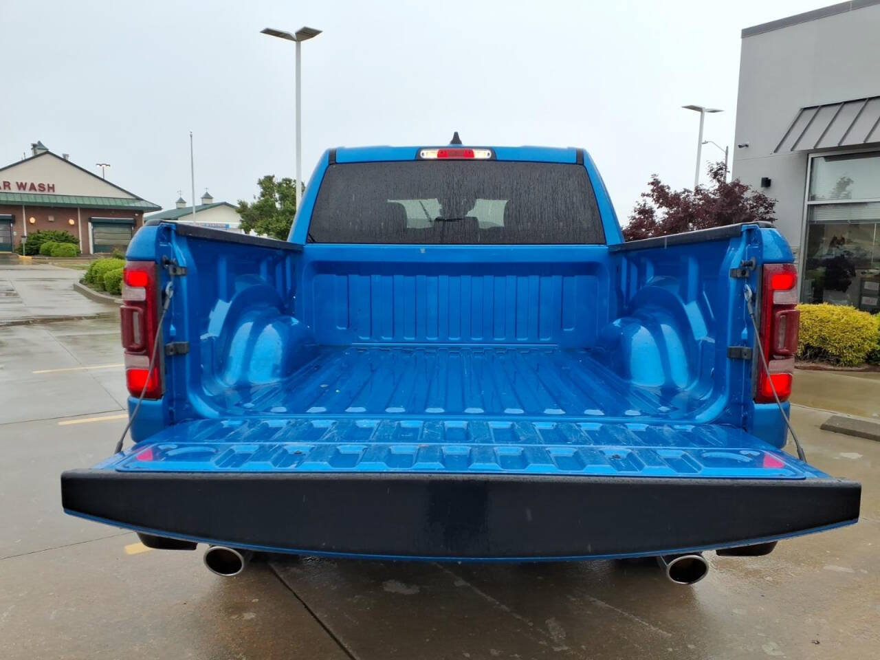 Used 2024 RAM 1500 Laramie AWD/4WD image 23