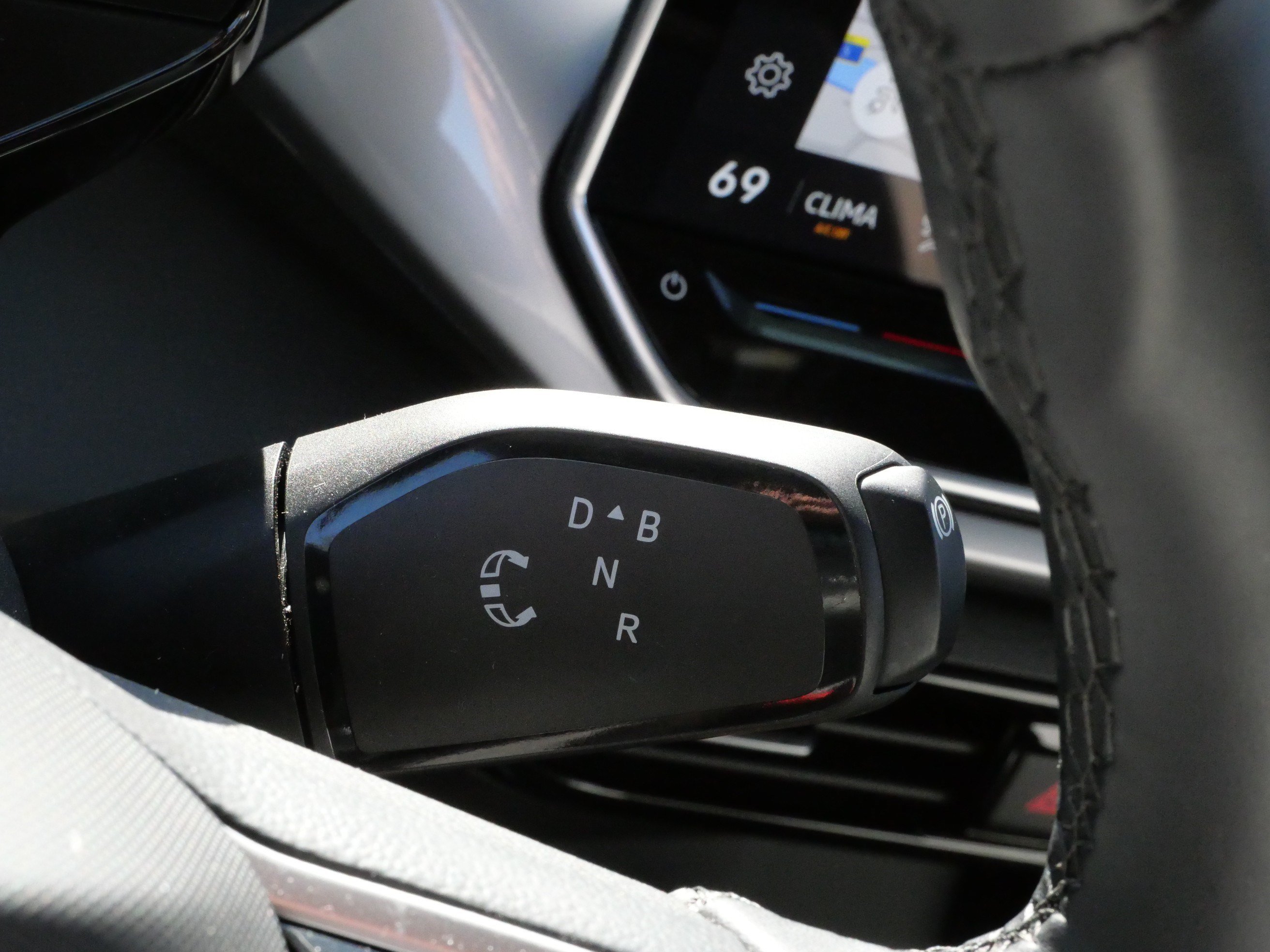 Certified 2025 Volkswagen ID.4 Pro S AWD/4WD image 24