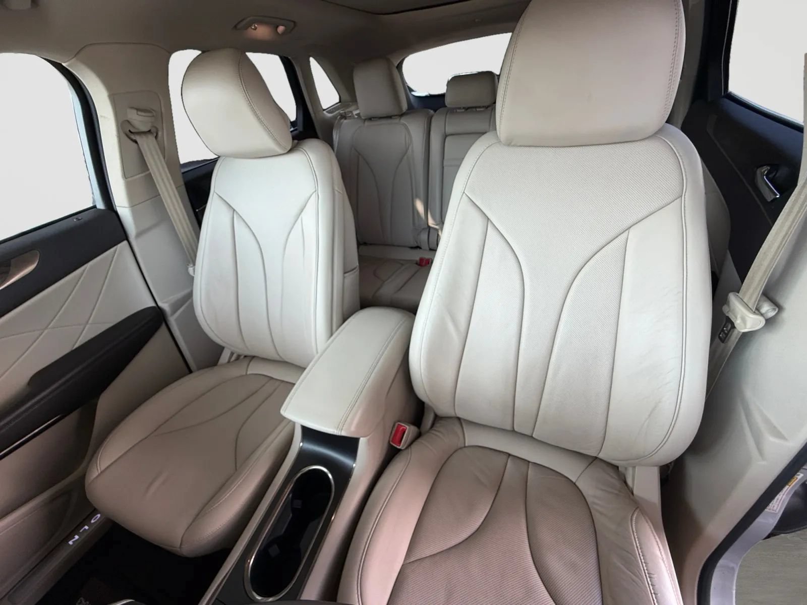 Used 2018 Lincoln MKC Reserve w/ Lincoln MKC Climate Package AWD/4WD image 13
