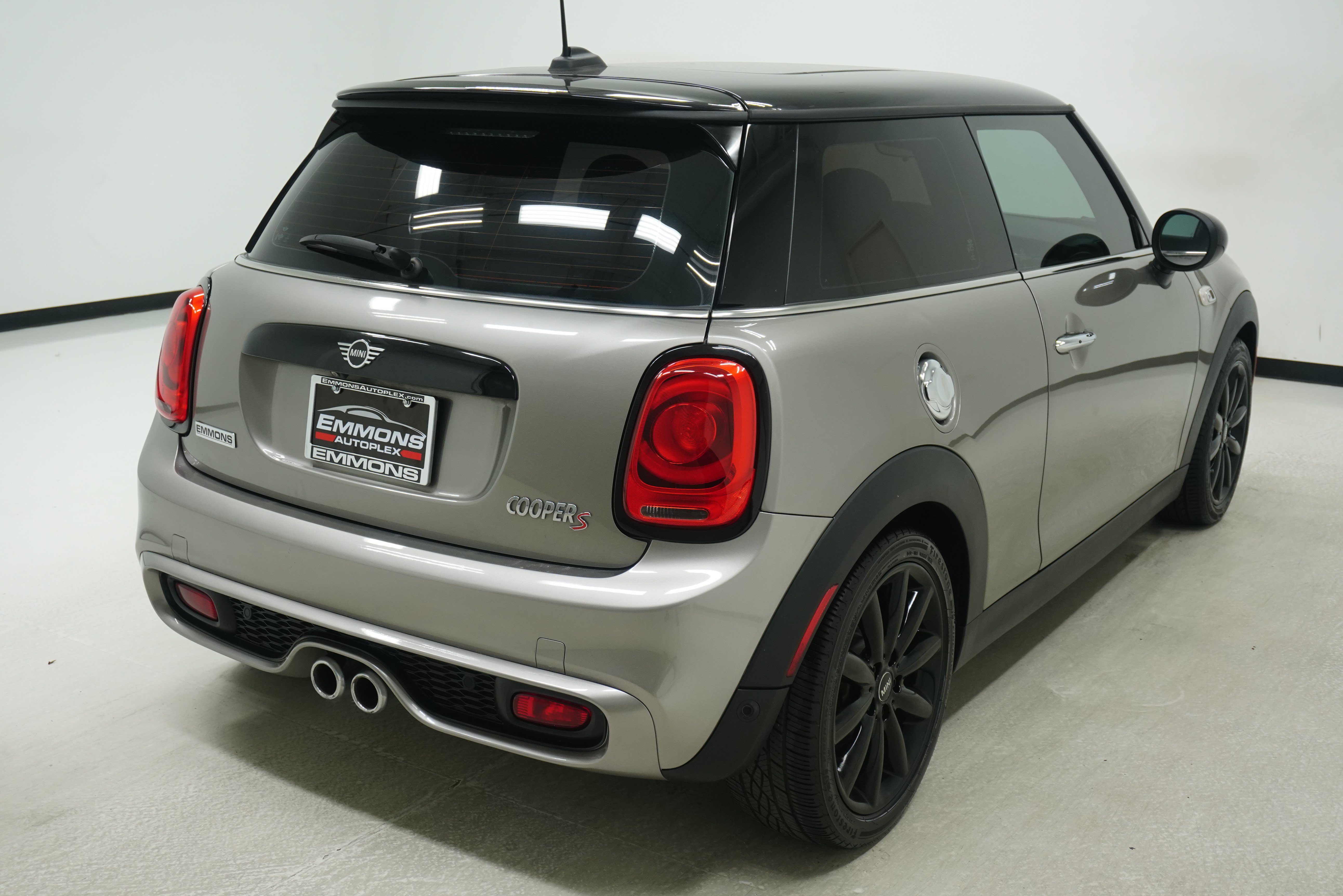Used 2019 MINI Cooper S FWD image 3