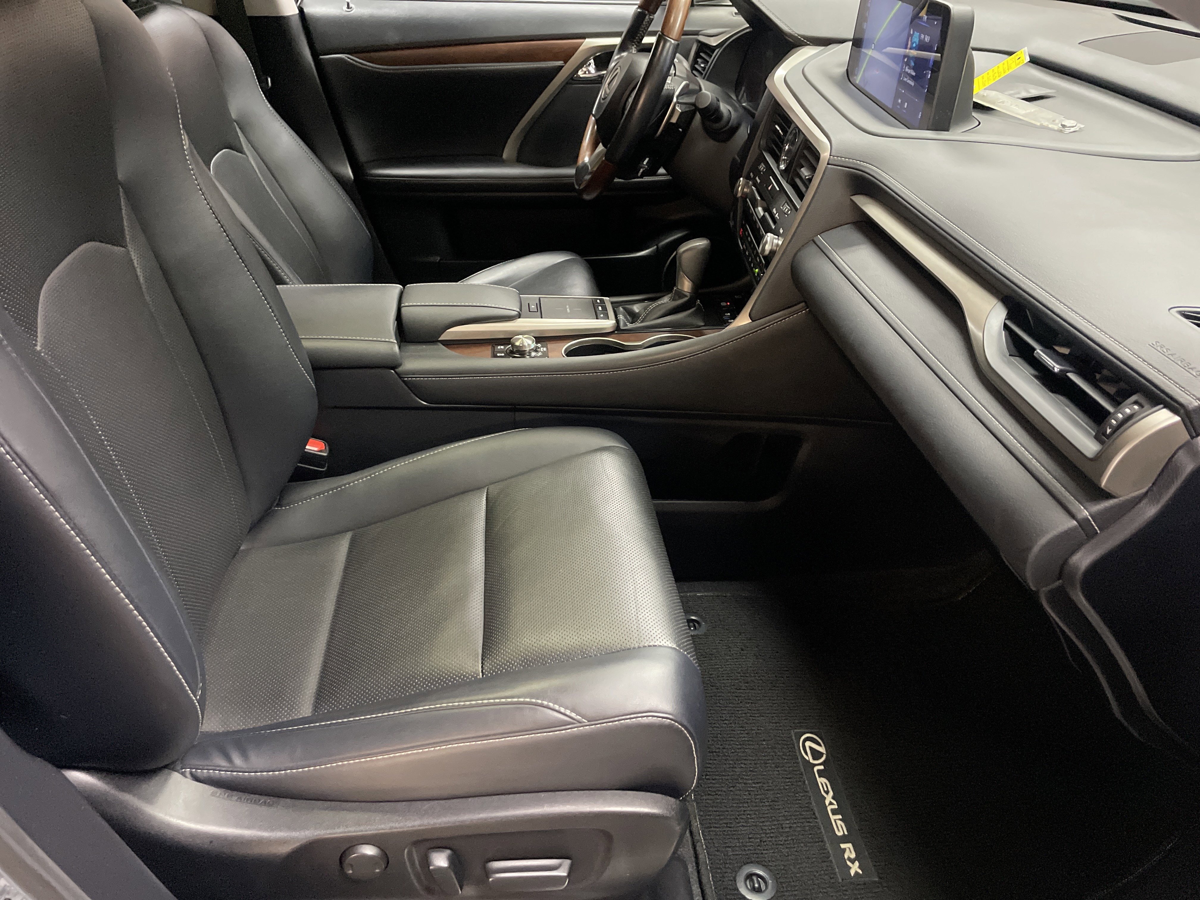 Used 2020 Lexus RX 450hL RX 450hL image 35