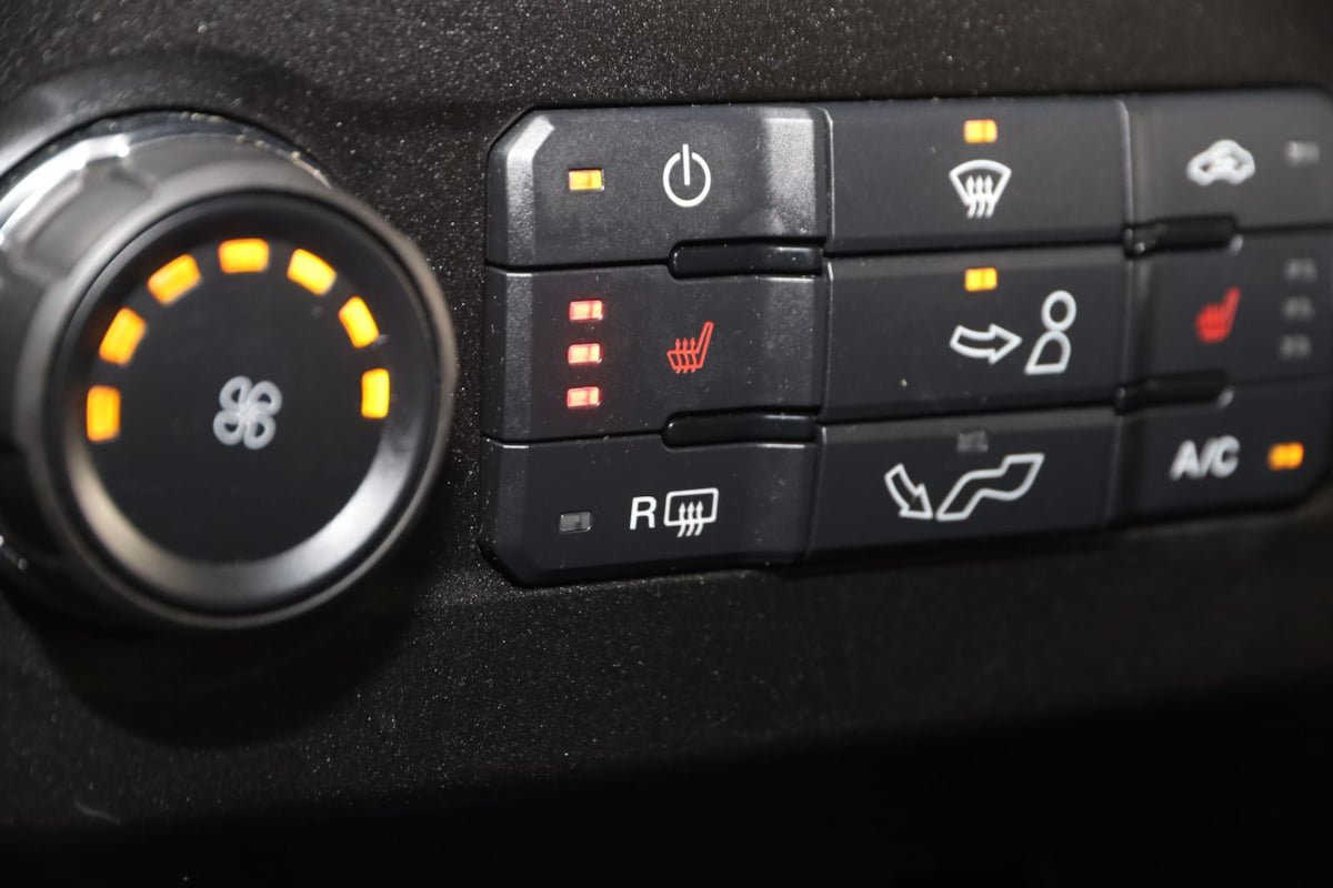 Used 2019 Ford F150 XLT w/ Equipment Group 302A Luxury AWD/4WD image 8