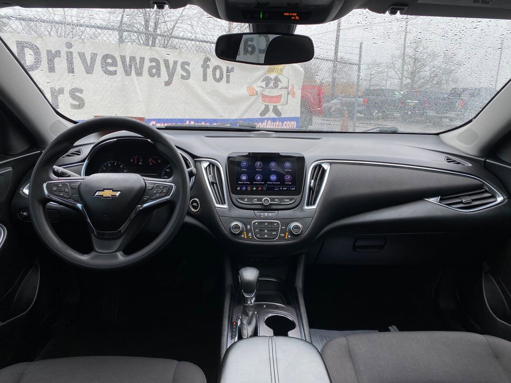 Used 2021 Chevrolet Malibu LT image 17