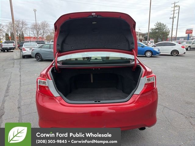 Used 2014 Toyota Camry XLE w/ Leather Package FWD image 29