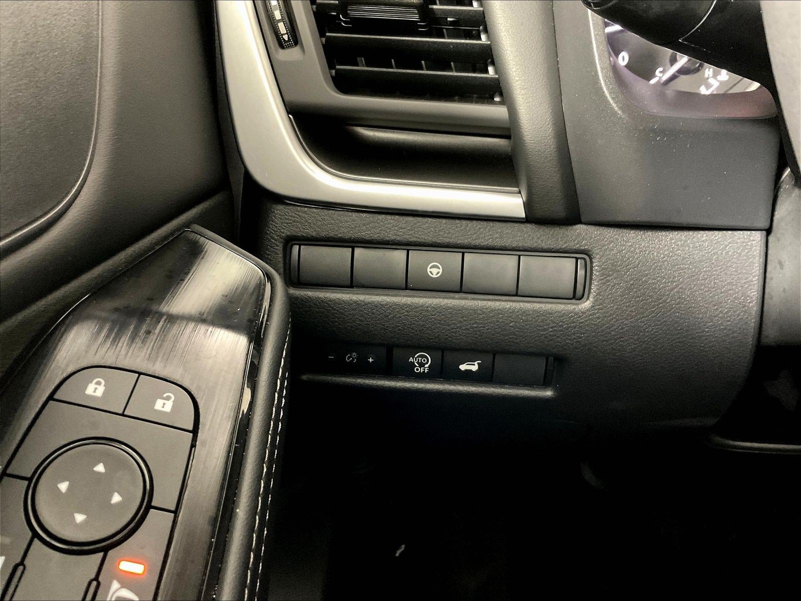 Used 2026 Nissan Rogue SV w/ Cold Weather Package AWD/4WD image 15