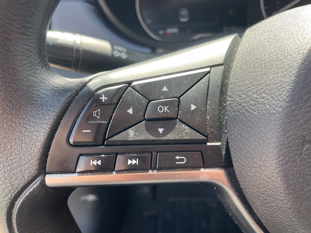 Certified 2023 Nissan Versa SV FWD image 8