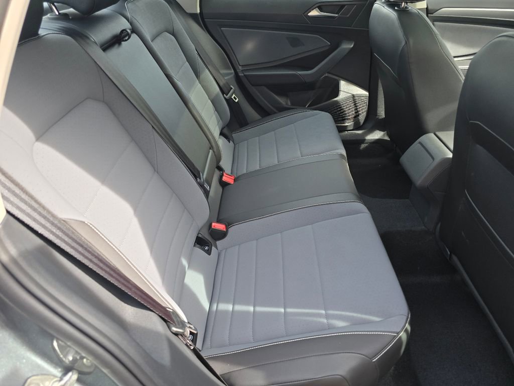 New 2026 Volkswagen Jetta SE FWD image 13