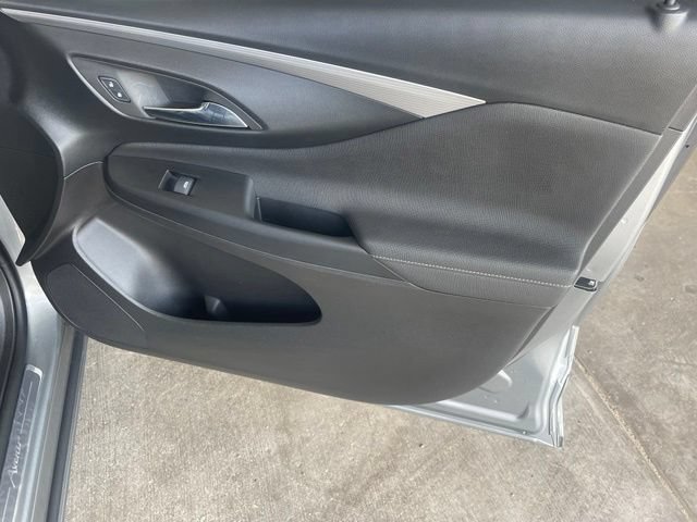 Used 2025 Buick Envista Avenir FWD image 27
