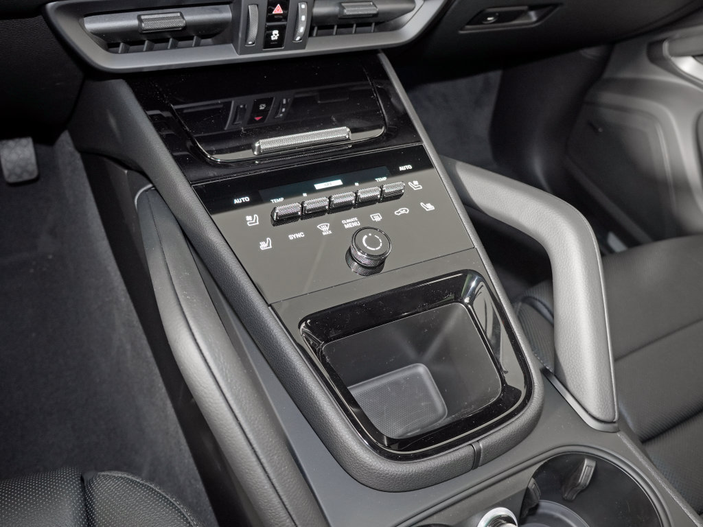 New 2026 Porsche Cayenne AWD/4WD image 30