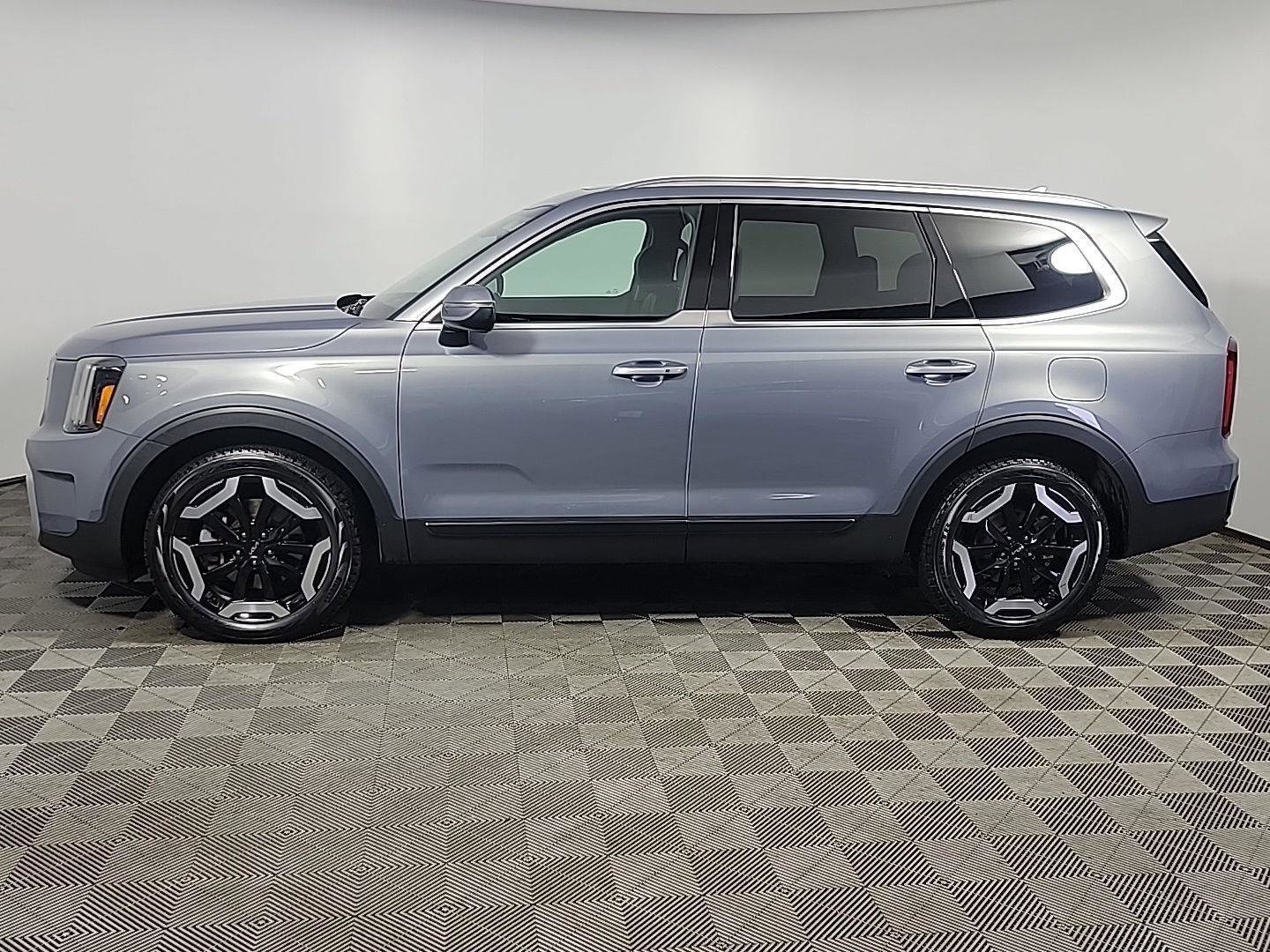 Used 2023 Kia Telluride S w/ S Sunroof Package image 10