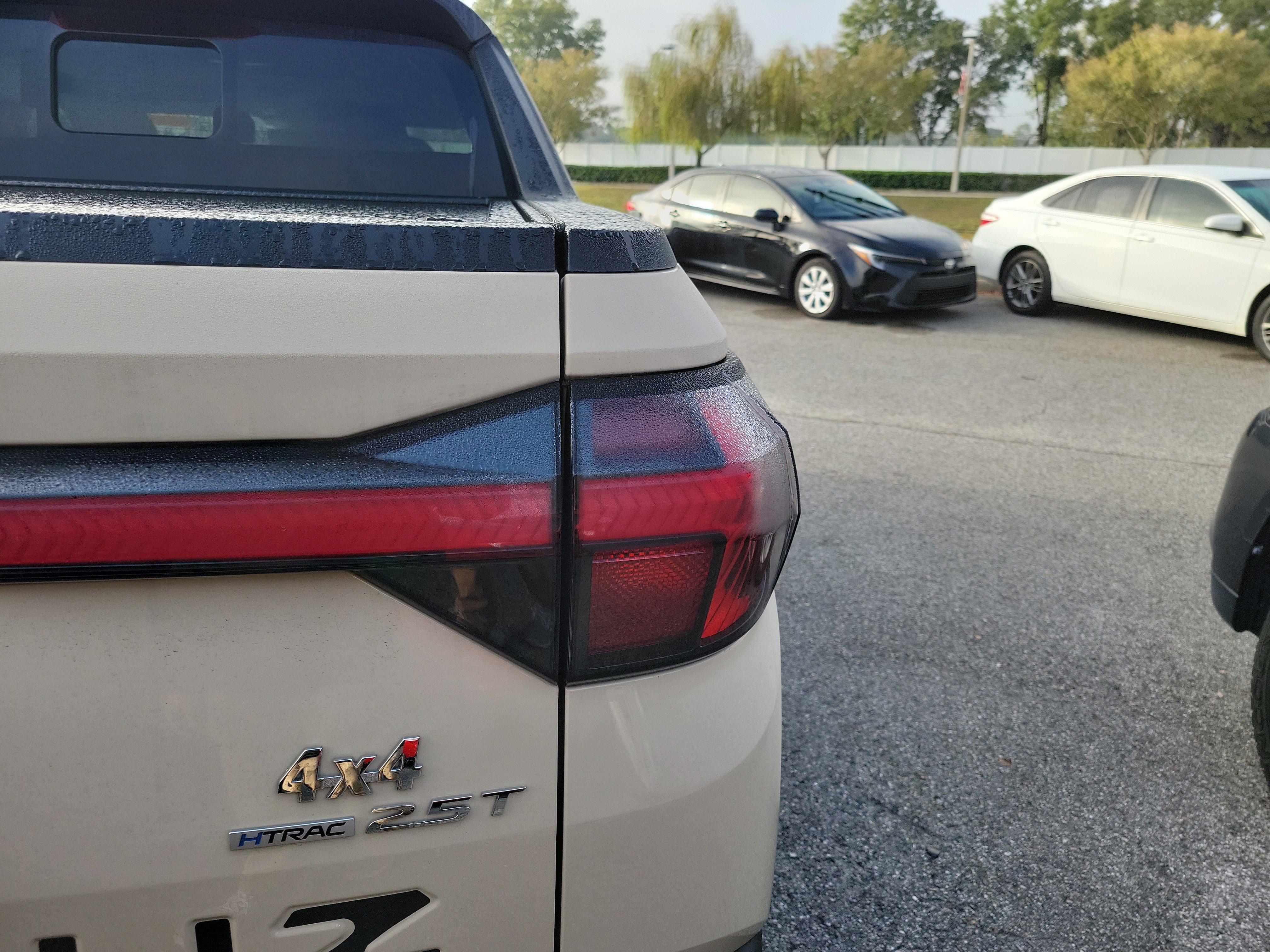 Used 2022 Hyundai Santa Cruz Limited w/ Cargo Package image 16