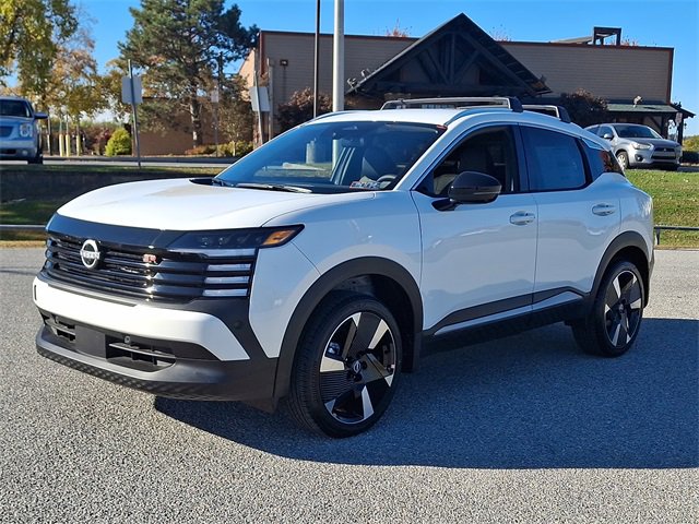 New 2026 Nissan Kicks SR w/ Cold Weather Package image 5