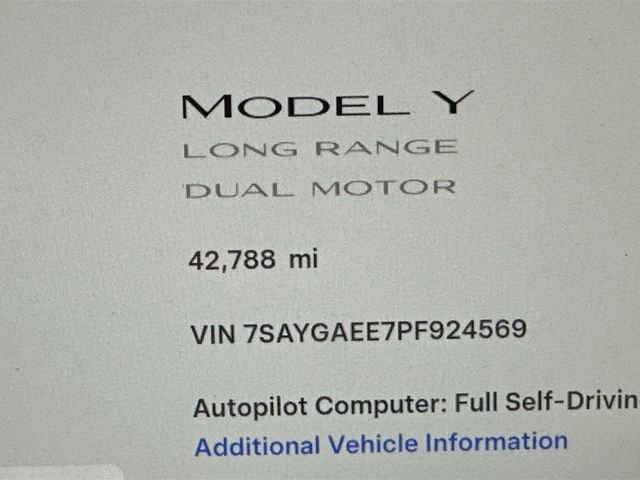 Used 2023 Tesla Model Y Long Range image 17