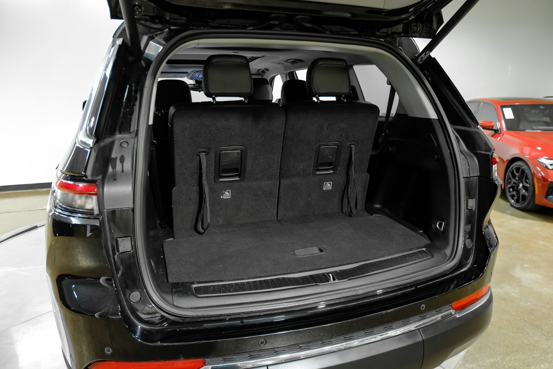 Used 2023 Jeep Grand Cherokee L Limited AWD/4WD image 63