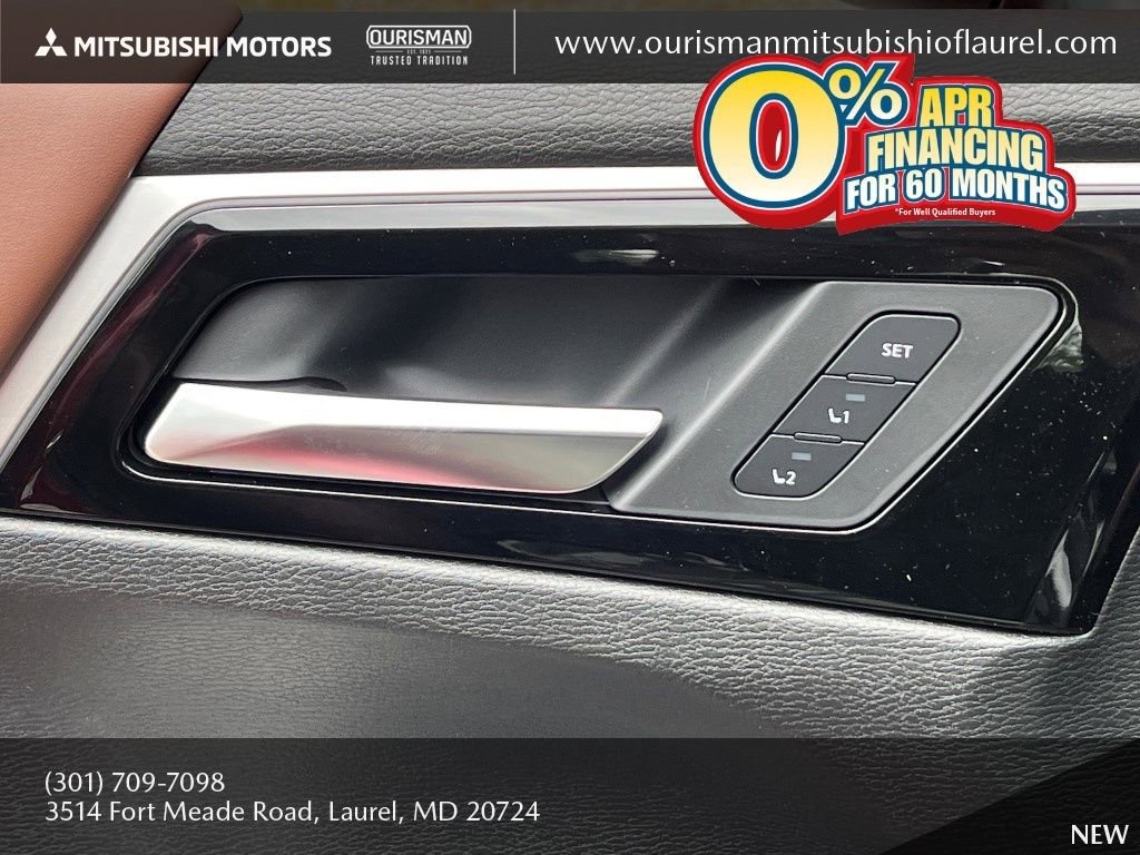 New 2025 Mitsubishi Outlander SEL image 29