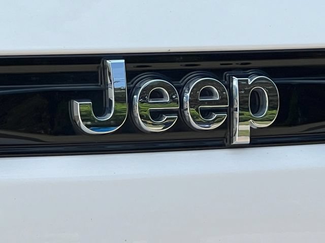 Used 2023 Jeep Grand Cherokee Limited AWD/4WD image 52