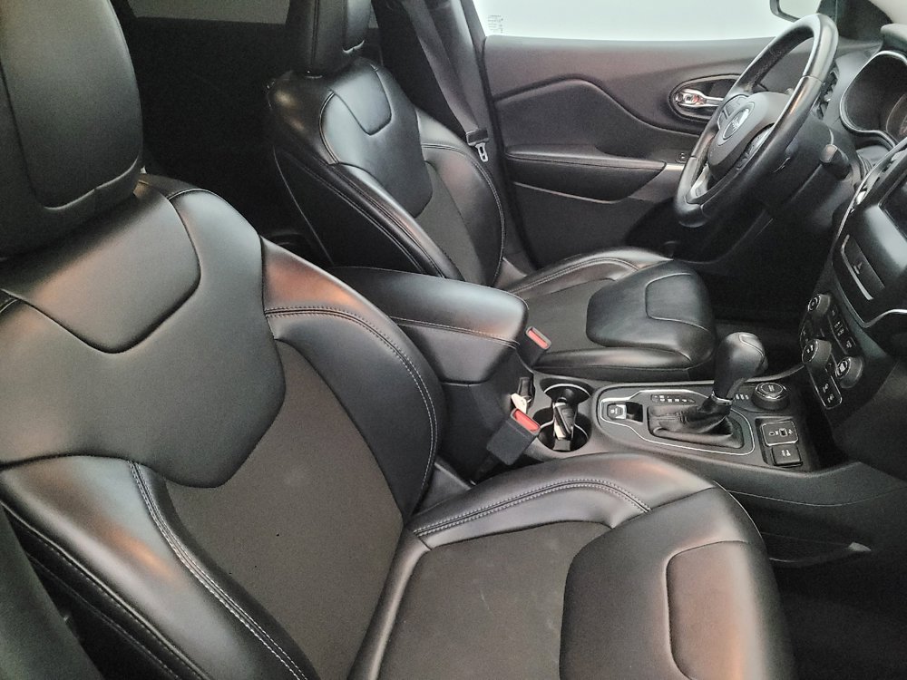 Used 2019 Jeep Cherokee Latitude Plus image 21