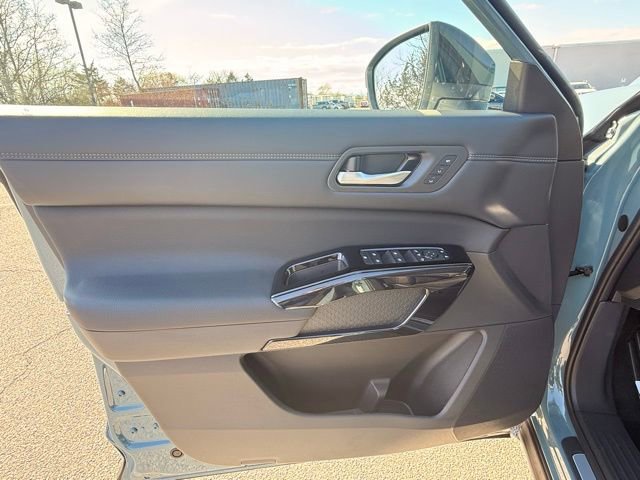 New 2026 Nissan Pathfinder Platinum w/ Cargo Package image 10